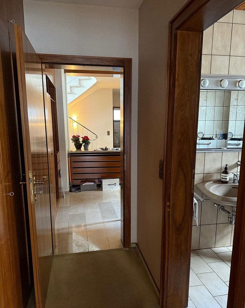 Prodej domu 300 m², pozemek 600 m², Am Steinacker 22, Gorxheimertal, Hessen Prodej domu 300 m², pozemek 600 m², Am Steinacker 22, Gorxheimertal, Hessen