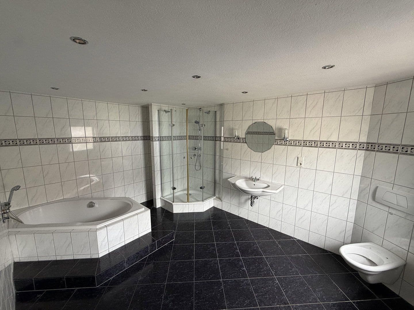 Prodej domu 184 m², pozemek 93 m², Paulsburgstr. 1, Quierschied, Země Sársko Prodej domu 184 m², pozemek 93 m², Paulsburgstr. 1, Quierschied, Země Sársko