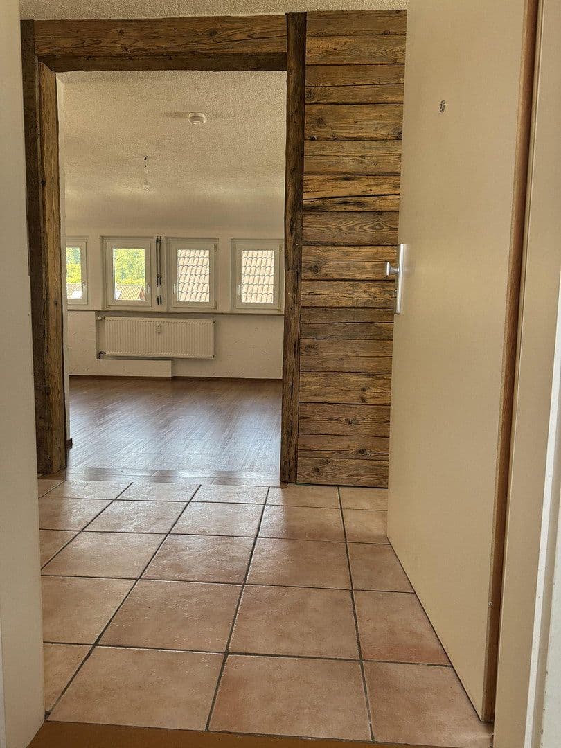 Pronájem bytu 2+kk 68 m², Bad Urach, Bádensko-Württembersko Pronájem bytu 2+kk 68 m², Bad Urach, Bádensko-Württembersko