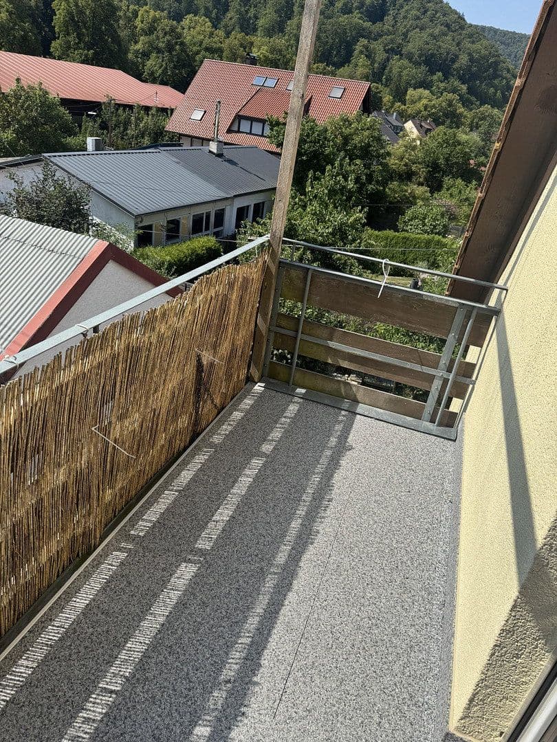 Pronájem bytu 2+kk 68 m², Bad Urach, Bádensko-Württembersko Pronájem bytu 2+kk 68 m², Bad Urach, Bádensko-Württembersko
