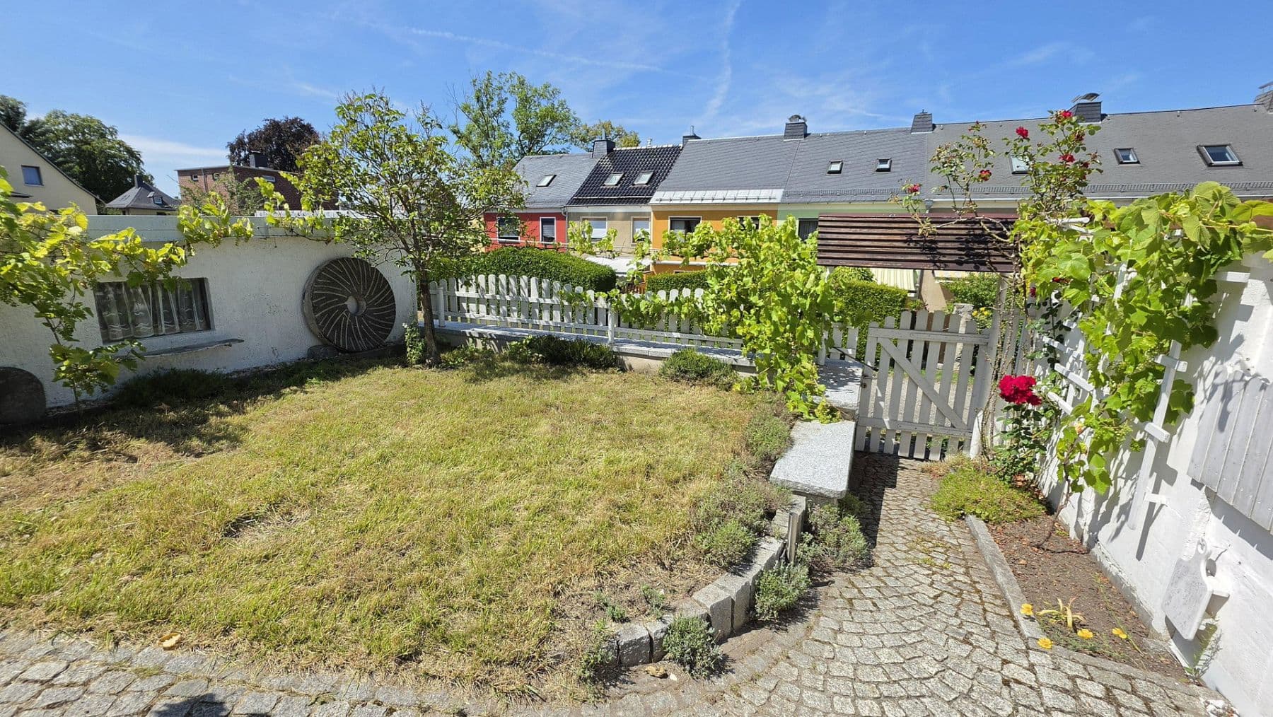 Prodej domu 160 m², pozemek 345 m², Zeulenroda-Triebes, Durynsko Prodej domu 160 m², pozemek 345 m², Zeulenroda-Triebes, Durynsko