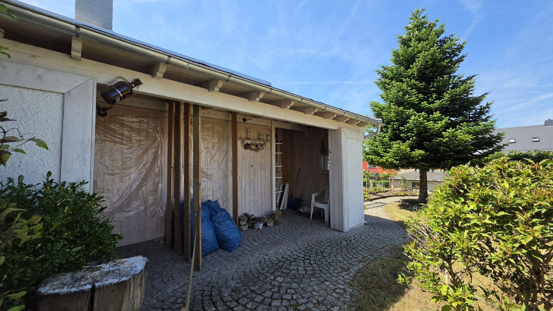 Prodej domu 160 m², pozemek 345 m², Zeulenroda-Triebes, Durynsko Prodej domu 160 m², pozemek 345 m², Zeulenroda-Triebes, Durynsko