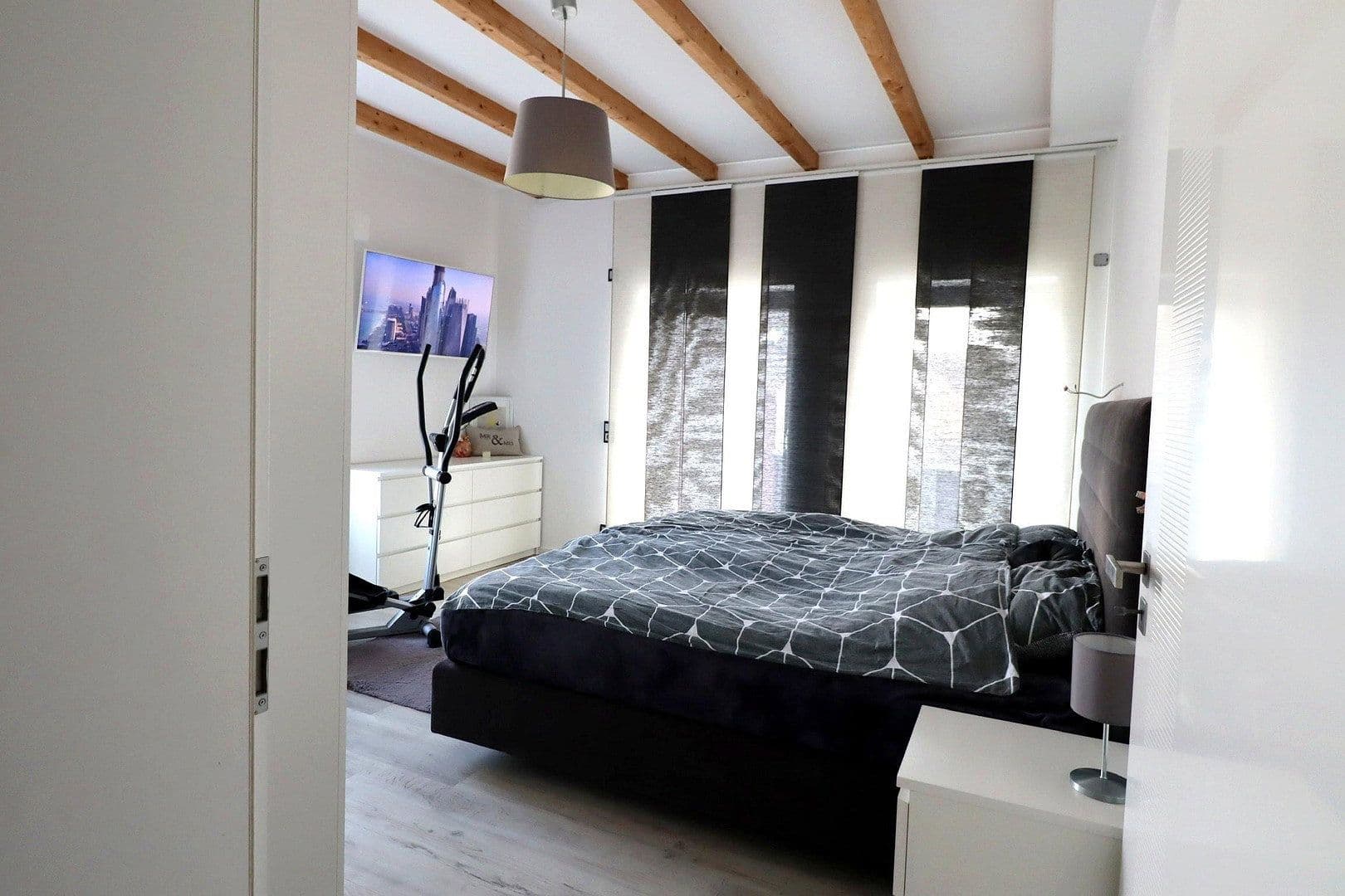 Prodej domu 280 m², pozemek 1.300 m², Grevenbroich, Severní Porýní-Vestfálsko Prodej domu 280 m², pozemek 1.300 m², Grevenbroich, Severní Porýní-Vestfálsko
