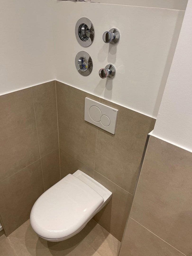 Prodej bytu 3+1 78 m², Köln, Severní Porýní-Vestfálsko Prodej bytu 3+1 78 m², Köln, Severní Porýní-Vestfálsko
