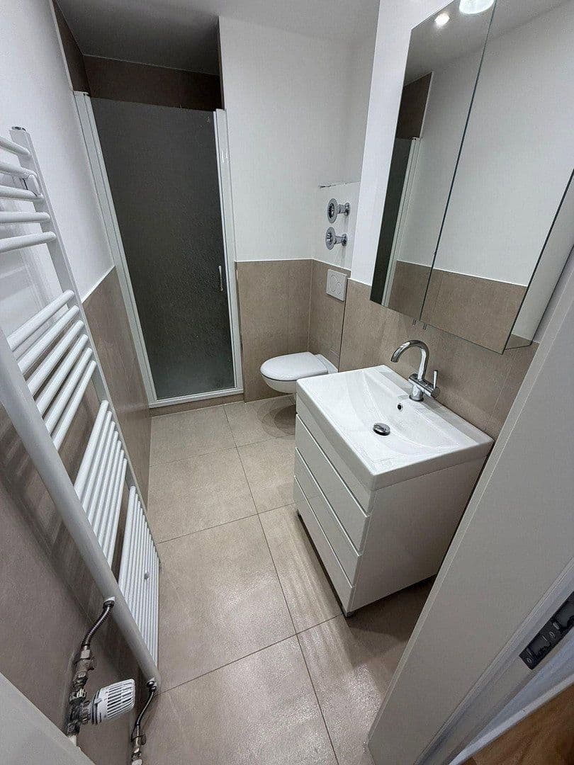 Prodej bytu 3+1 78 m², Köln, Severní Porýní-Vestfálsko Prodej bytu 3+1 78 m², Köln, Severní Porýní-Vestfálsko