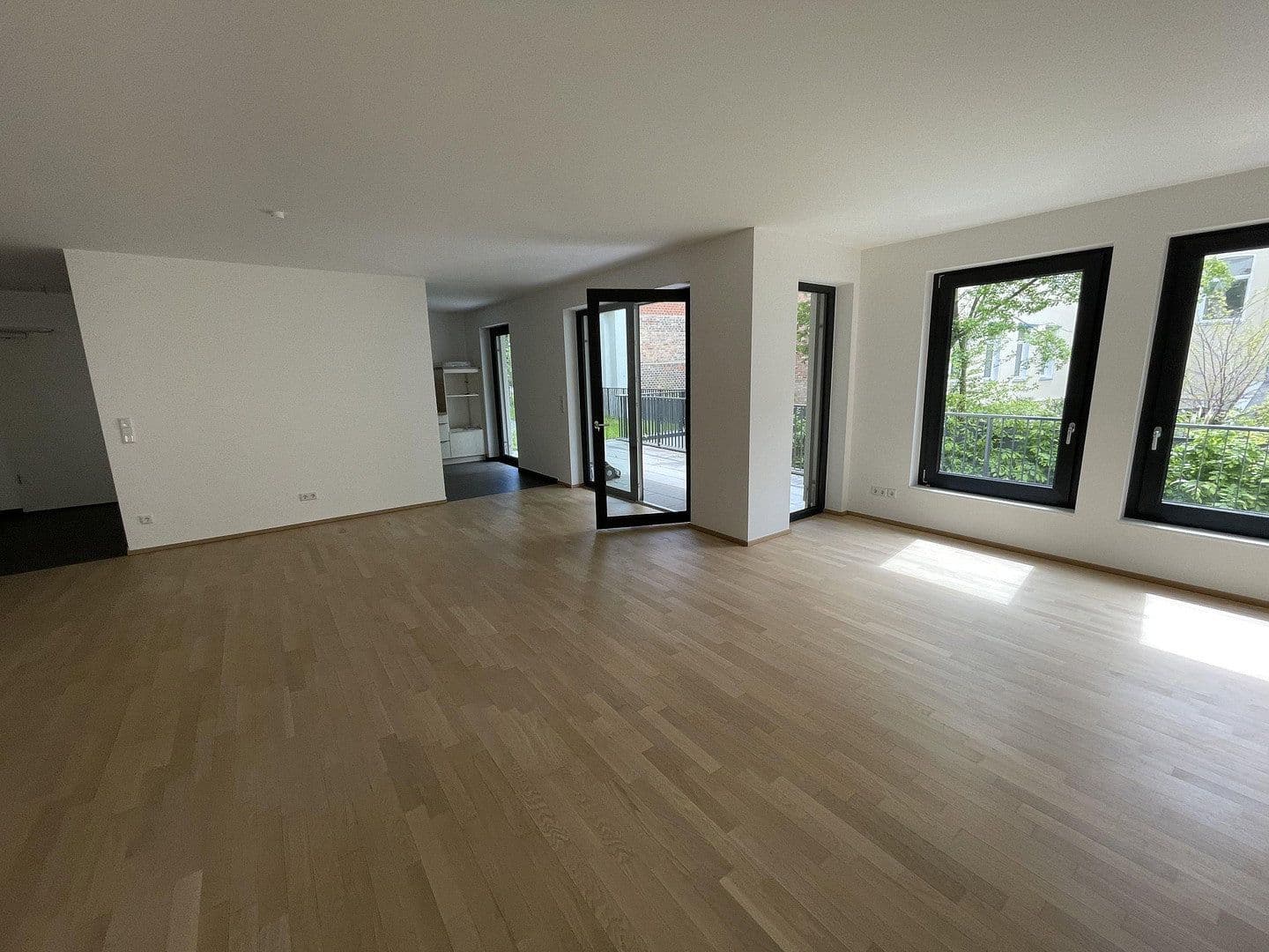 Pronájem bytu 3+1 134 m², Braunschweig, Dolní Sasko Pronájem bytu 3+1 134 m², Braunschweig, Dolní Sasko
