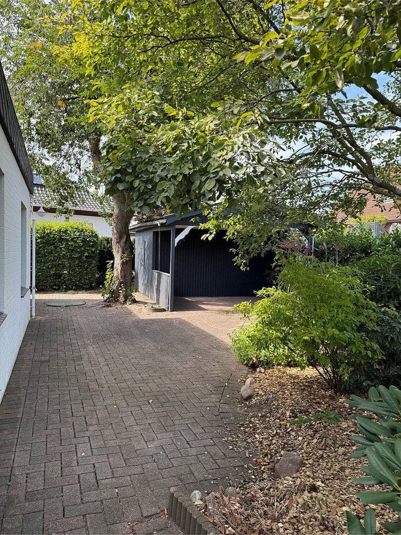 Prodej domu 206 m², pozemek 1.000 m², Quarrendorfer Weg 8, Toppenstedt, Dolní Sasko Prodej domu 206 m², pozemek 1.000 m², Quarrendorfer Weg 8, Toppenstedt, Dolní Sasko