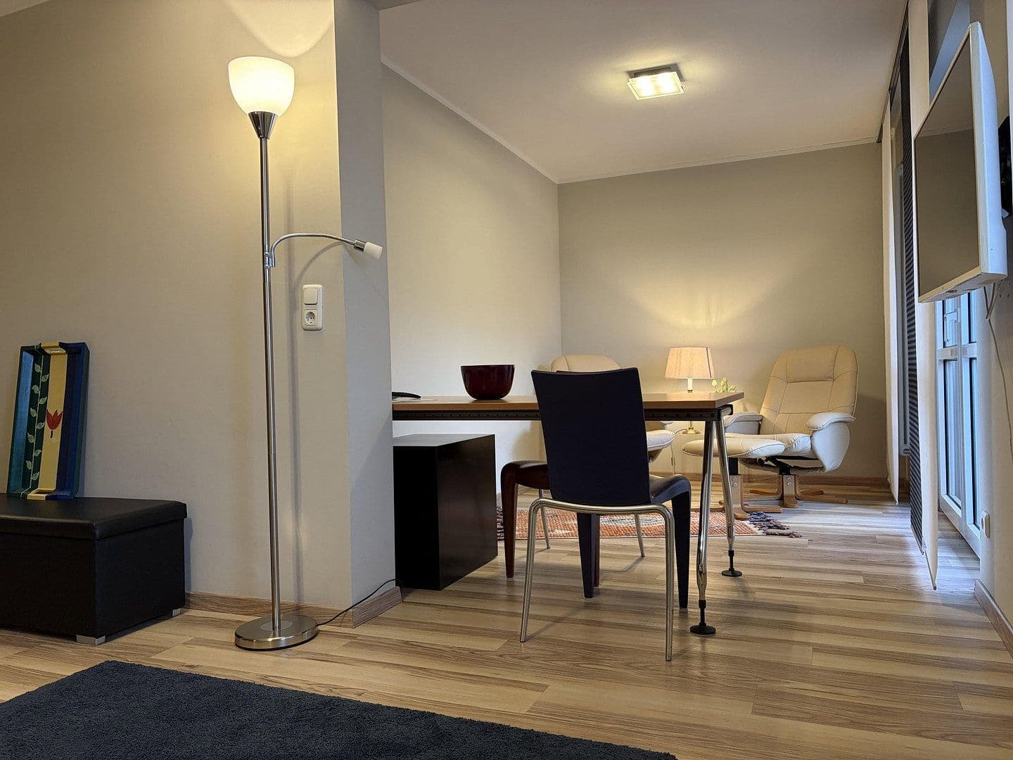 Pronájem bytu 1+kk 37 m², Friedrich Ebert, Bad Vilbel, Hessen Pronájem bytu 1+kk 37 m², Friedrich Ebert, Bad Vilbel, Hessen