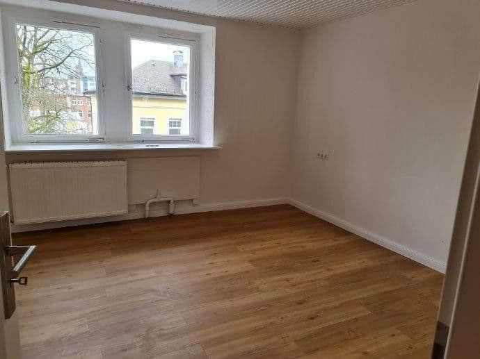 Pronájem bytu 2+1 88 m², Sedanstr. 14, Lüdenscheid, Severní Porýní-Vestfálsko Pronájem bytu 2+1 88 m², Sedanstr. 14, Lüdenscheid, Severní Porýní-Vestfálsko