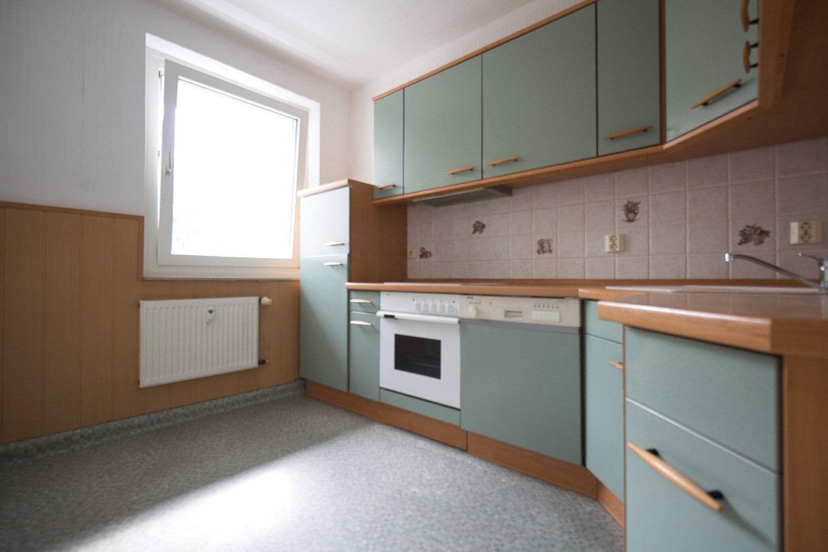 Pronájem bytu 4+1 78 m², Kräpeliner Wende 6B, Greifswald, Mecklenburg-Vorpommern Pronájem bytu 4+1 78 m², Kräpeliner Wende 6B, Greifswald, Mecklenburg-Vorpommern