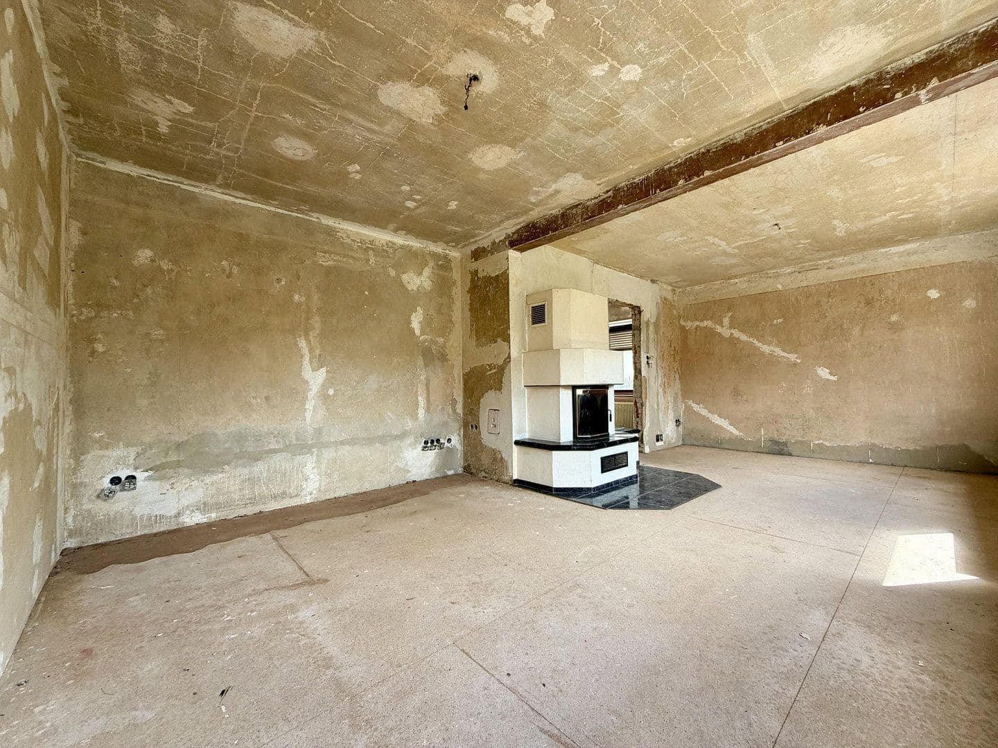 Prodej domu 100 m², pozemek 640 m², Delmenhorst, Dolní Sasko Prodej domu 100 m², pozemek 640 m², Delmenhorst, Dolní Sasko