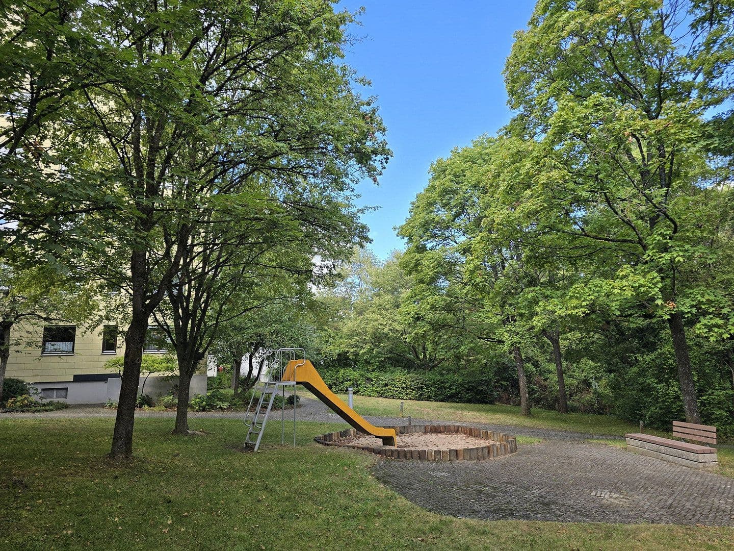 Prodej bytu 2+1 59 m², Höchberg, Bavorsko Prodej bytu 2+1 59 m², Höchberg, Bavorsko
