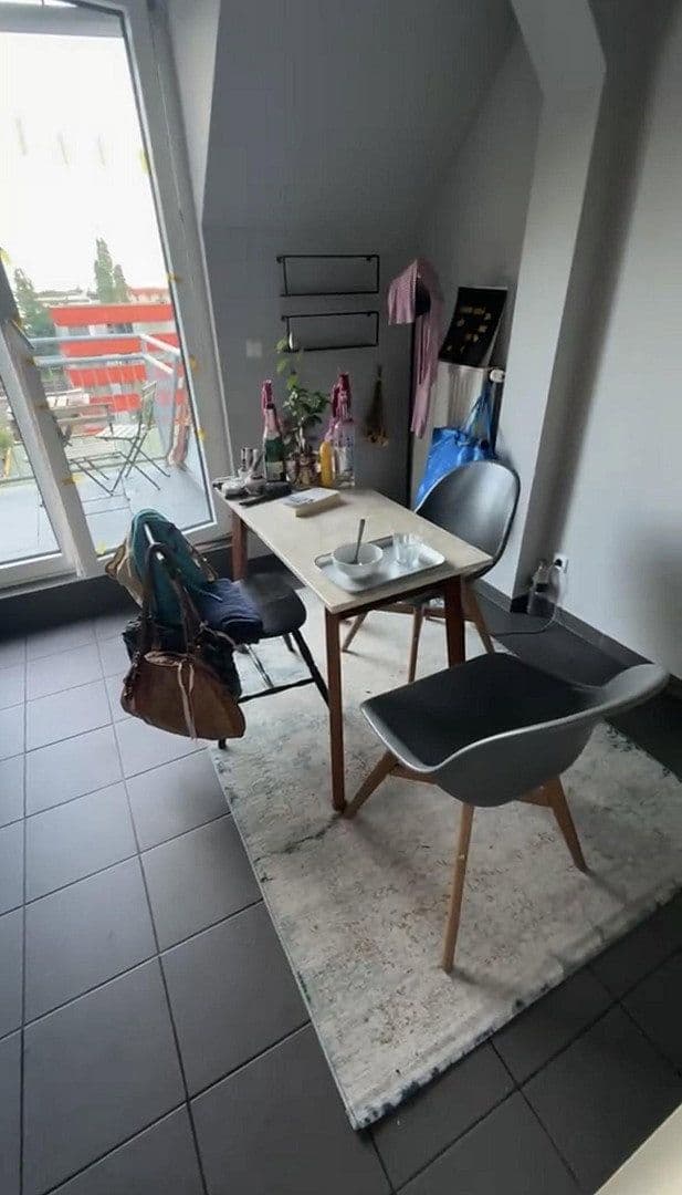Pronájem bytu 1+1 55 m², Braunschweiger Straße 71, Berlin, Berlín Pronájem bytu 1+1 55 m², Braunschweiger Straße 71, Berlin, Berlín