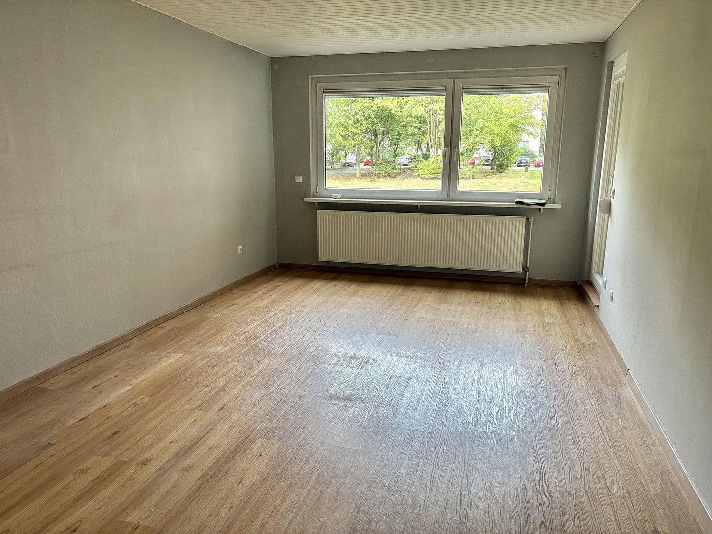 Pronájem bytu 4+1 90 m², Am schwarzen Berge 40, Braunschweig, Dolní Sasko Pronájem bytu 4+1 90 m², Am schwarzen Berge 40, Braunschweig, Dolní Sasko