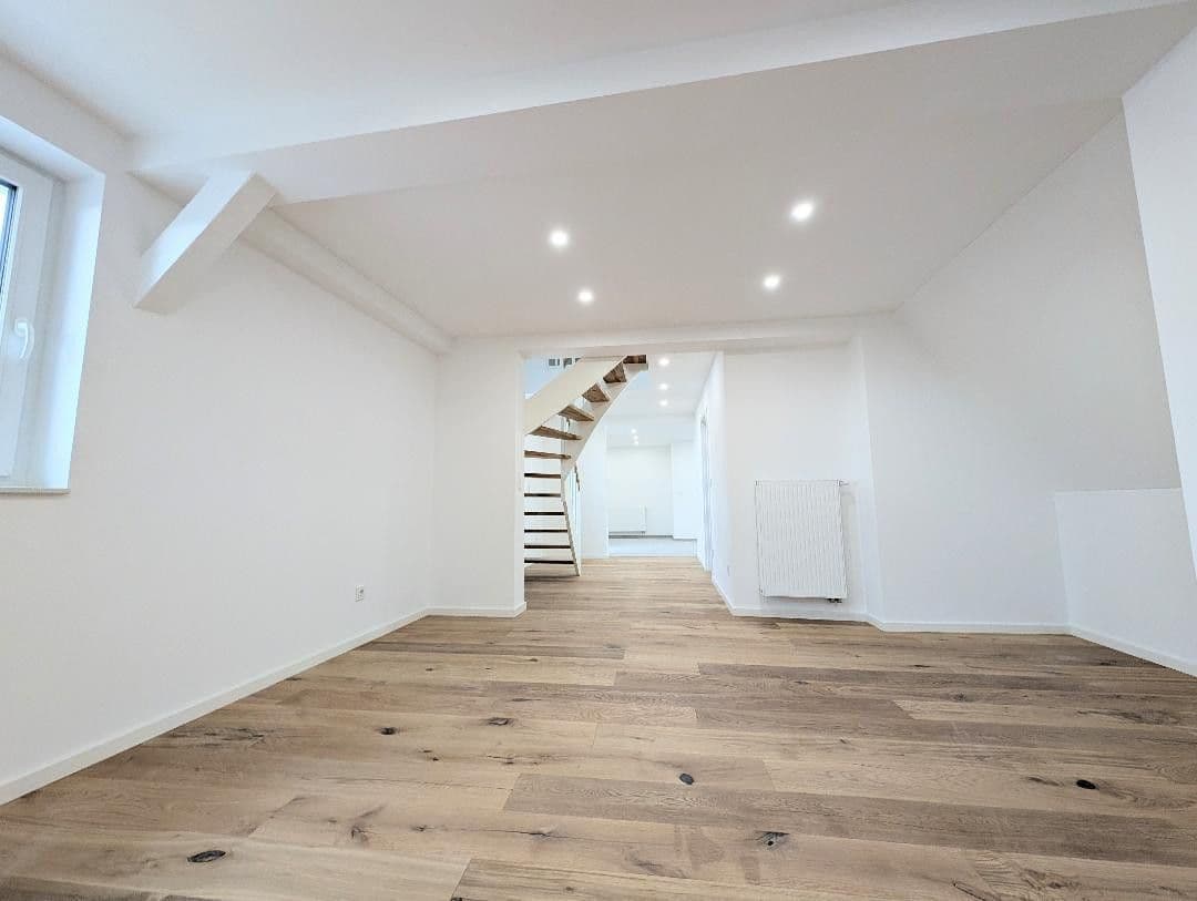 Prodej bytu 3+1 112 m², Neuburger Str. 3, Augsburg, Bavorsko Prodej bytu 3+1 112 m², Neuburger Str. 3, Augsburg, Bavorsko