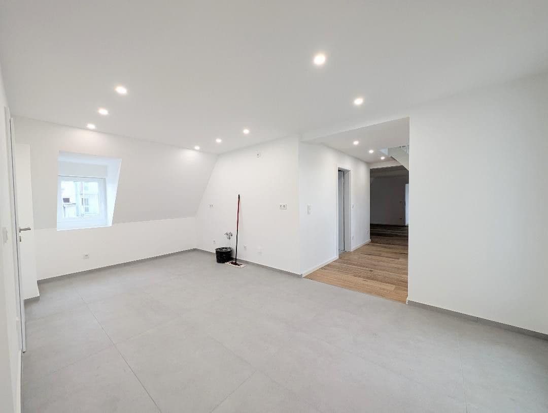 Prodej bytu 3+1 112 m², Neuburger Str. 3, Augsburg, Bavorsko Prodej bytu 3+1 112 m², Neuburger Str. 3, Augsburg, Bavorsko