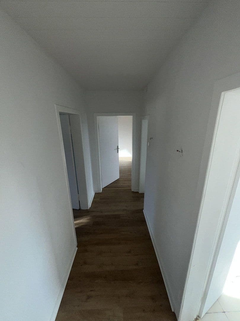 Pronájem bytu 3+1 70 m², Hohenzollernstr. 77, Gelsenkirchen, Severní Porýní-Vestfálsko Pronájem bytu 3+1 70 m², Hohenzollernstr. 77, Gelsenkirchen, Severní Porýní-Vestfálsko