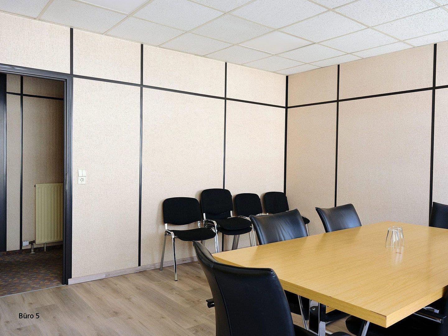 Pronájem kanceláře 178 m², Heiningen, Bádensko-Württembersko Pronájem kanceláře 178 m², Heiningen, Bádensko-Württembersko