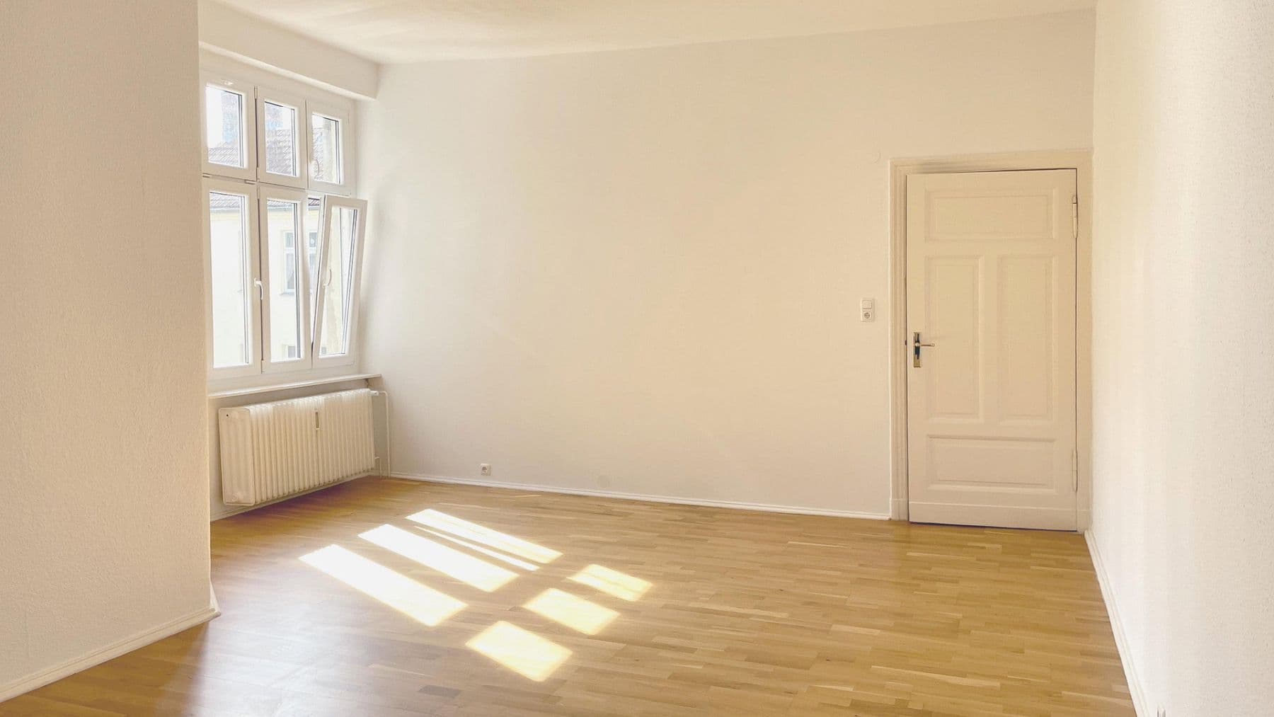 Prodej bytu 1+1 42 m², Berlin, Berlín Prodej bytu 1+1 42 m², Berlin, Berlín