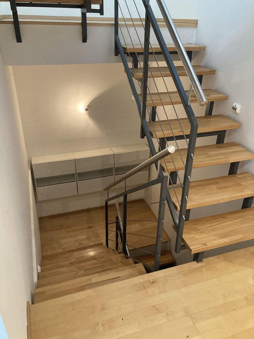 Pronájem domu 172 m², pozemek 257 m², Leverkusen, Severní Porýní-Vestfálsko Pronájem domu 172 m², pozemek 257 m², Leverkusen, Severní Porýní-Vestfálsko
