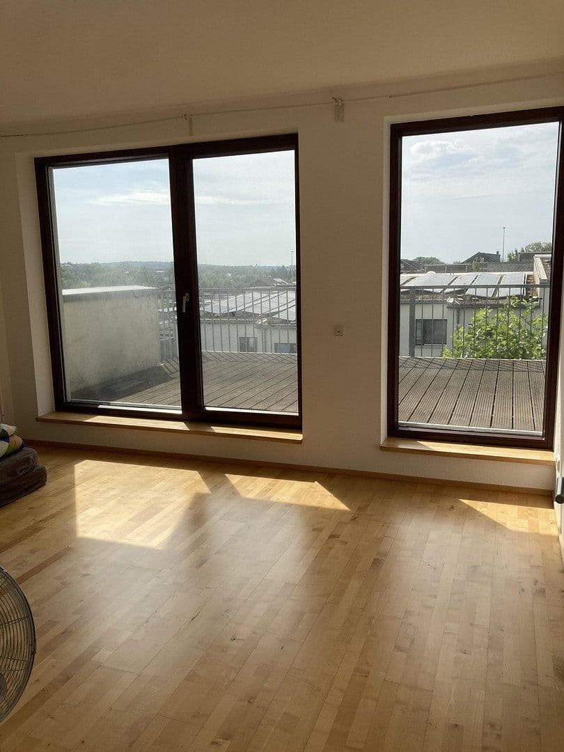 Pronájem domu 172 m², pozemek 257 m², Leverkusen, Severní Porýní-Vestfálsko Pronájem domu 172 m², pozemek 257 m², Leverkusen, Severní Porýní-Vestfálsko