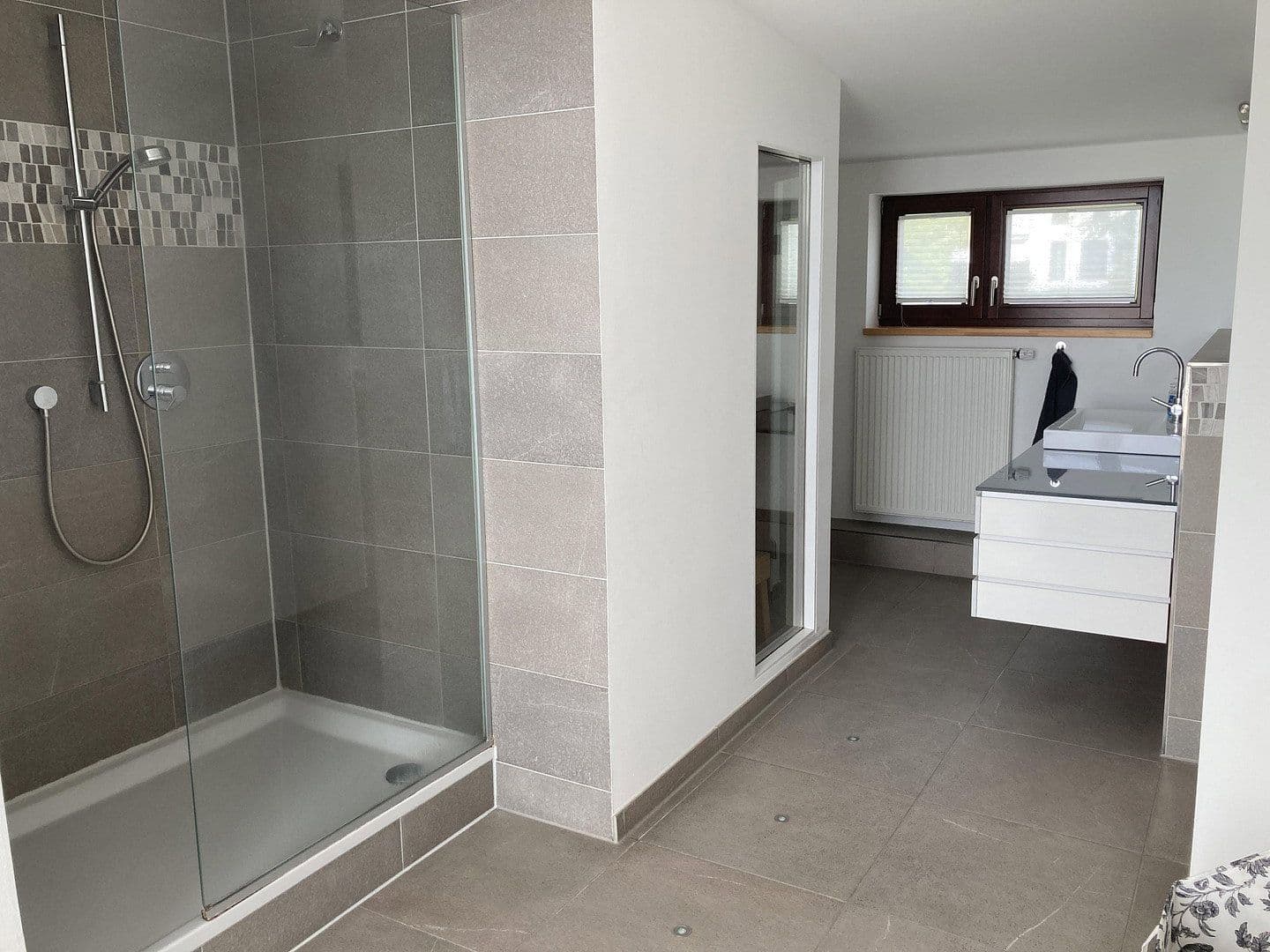 Pronájem domu 172 m², pozemek 257 m², Leverkusen, Severní Porýní-Vestfálsko Pronájem domu 172 m², pozemek 257 m², Leverkusen, Severní Porýní-Vestfálsko