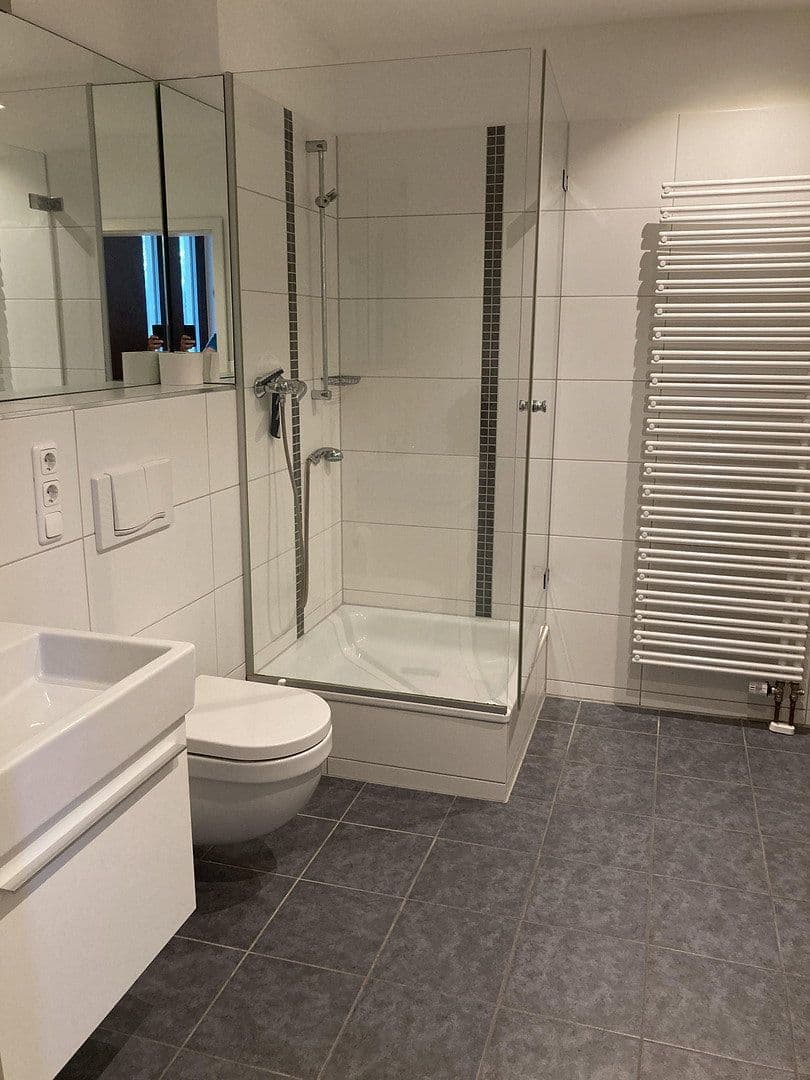 Pronájem domu 172 m², pozemek 257 m², Leverkusen, Severní Porýní-Vestfálsko Pronájem domu 172 m², pozemek 257 m², Leverkusen, Severní Porýní-Vestfálsko