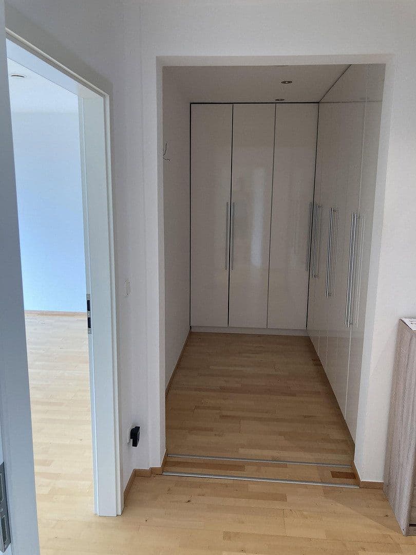 Pronájem domu 172 m², pozemek 257 m², Leverkusen, Severní Porýní-Vestfálsko Pronájem domu 172 m², pozemek 257 m², Leverkusen, Severní Porýní-Vestfálsko