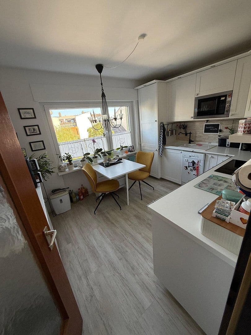 Pronájem bytu 2+1 56 m², Triftstraße 19, Frankfurt, Hessen Pronájem bytu 2+1 56 m², Triftstraße 19, Frankfurt, Hessen