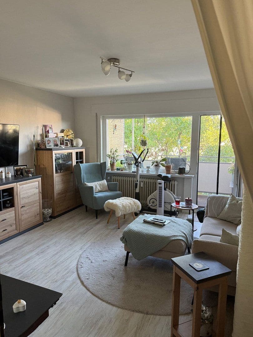 Pronájem bytu 2+1 56 m², Triftstraße 19, Frankfurt, Hessen Pronájem bytu 2+1 56 m², Triftstraße 19, Frankfurt, Hessen
