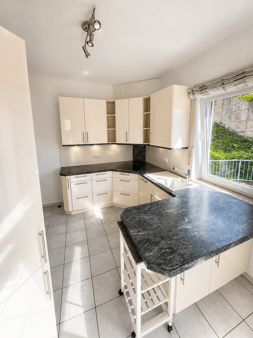 Pronájem bytu 2+1 119 m², Alte Kemmenauer Strasse 37, Bad Ems, Porýní-Falc Pronájem bytu 2+1 119 m², Alte Kemmenauer Strasse 37, Bad Ems, Porýní-Falc