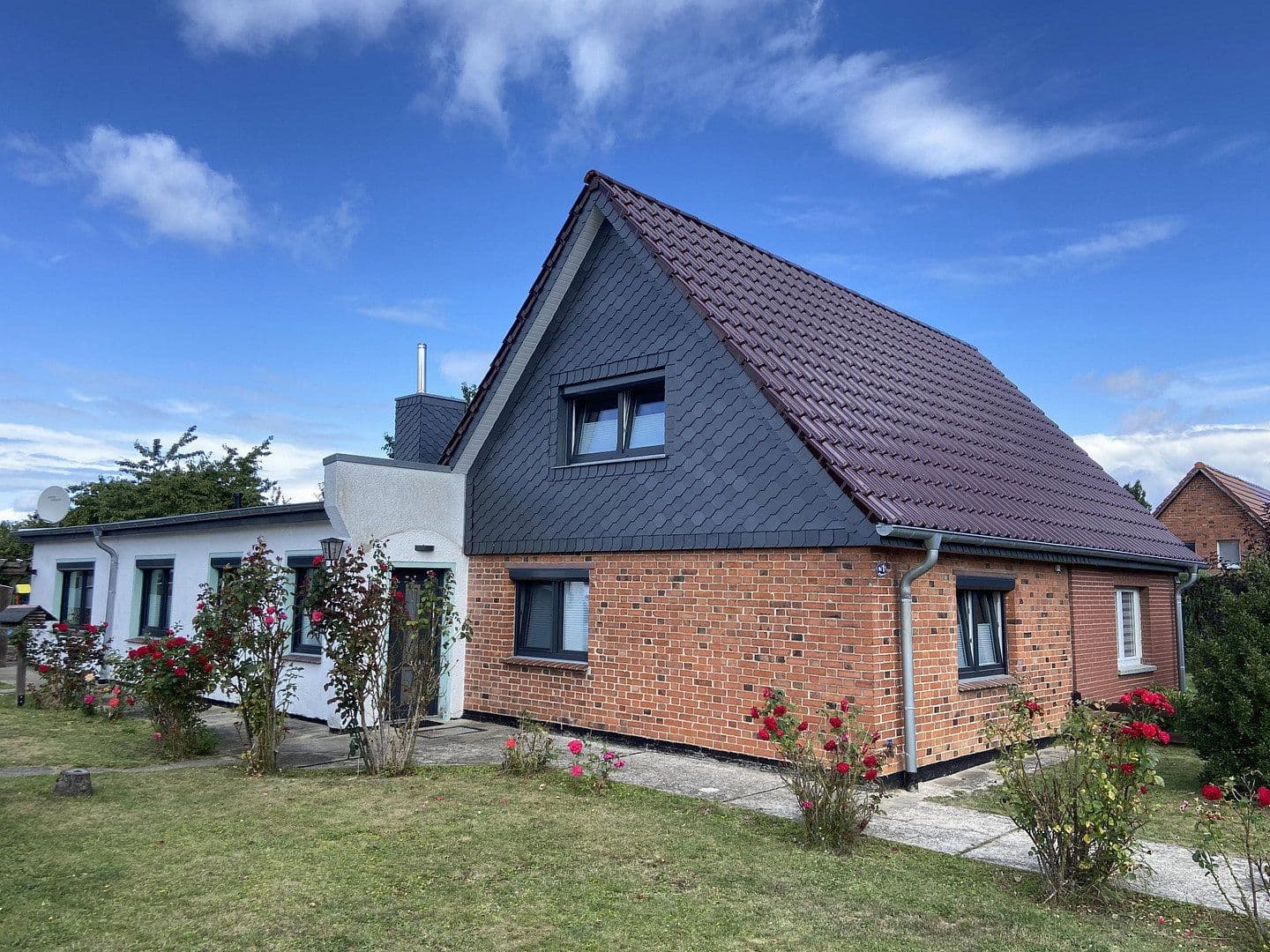 Prodej domu 111 m², pozemek 1.004 m², Ziegelstraße 10, Wismar, Mecklenburg-Vorpommern Prodej domu 111 m², pozemek 1.004 m², Ziegelstraße 10, Wismar, Mecklenburg-Vorpommern