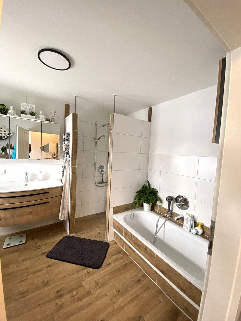 Prodej domu 111 m², pozemek 1.004 m², Ziegelstraße 10, Wismar, Mecklenburg-Vorpommern Prodej domu 111 m², pozemek 1.004 m², Ziegelstraße 10, Wismar, Mecklenburg-Vorpommern