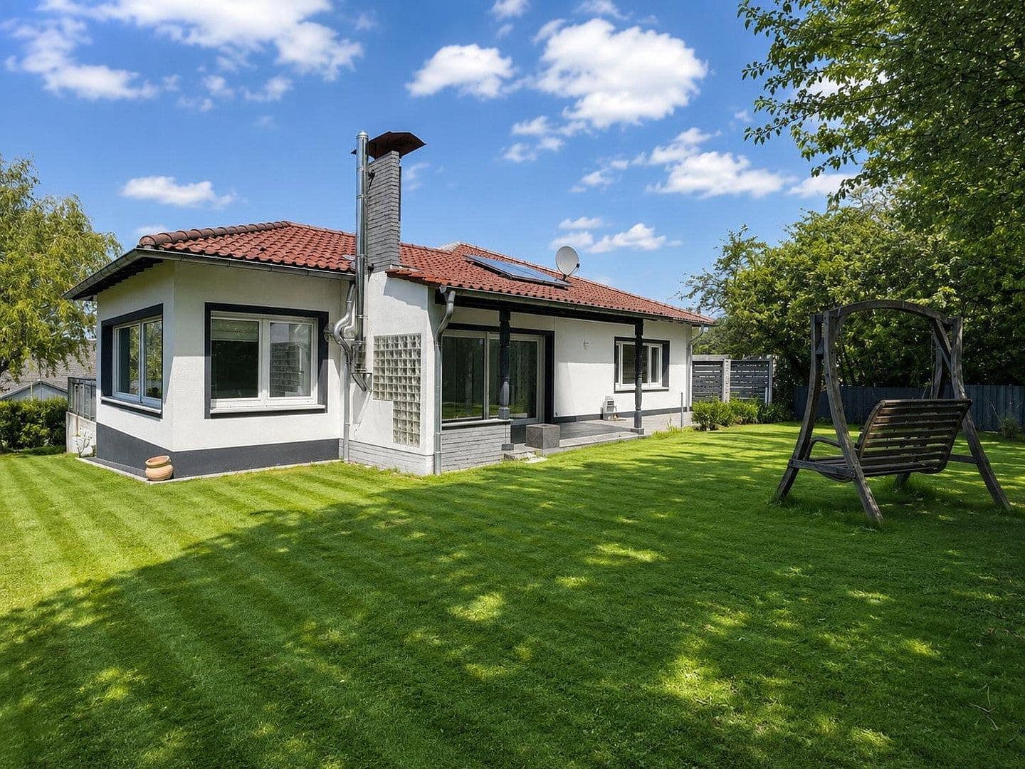 Prodej domu 174 m², pozemek 927 m², Im Klopseifen, Asbach, Porýní-Falc Prodej domu 174 m², pozemek 927 m², Im Klopseifen, Asbach, Porýní-Falc