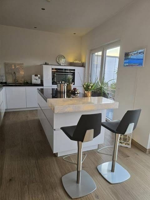 Pronájem bytu 4+1 172 m², Neuss, Severní Porýní-Vestfálsko Pronájem bytu 4+1 172 m², Neuss, Severní Porýní-Vestfálsko