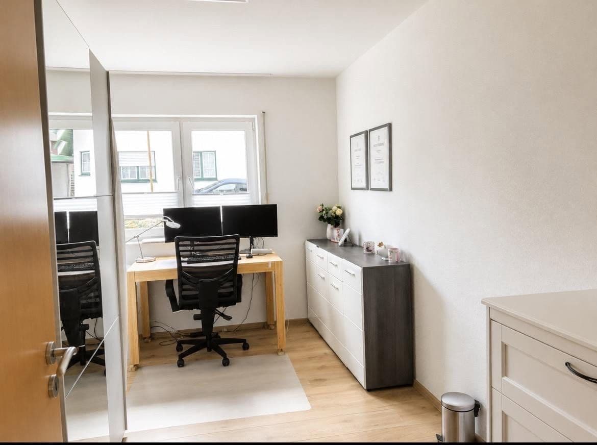 Prodej bytu 4+1 105 m², Mülheim-Kärlich, Porýní-Falc Prodej bytu 4+1 105 m², Mülheim-Kärlich, Porýní-Falc
