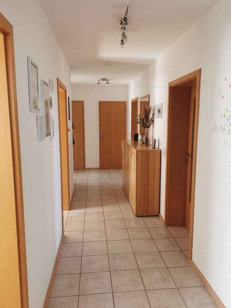 Prodej bytu 4+1 105 m², Mülheim-Kärlich, Porýní-Falc Prodej bytu 4+1 105 m², Mülheim-Kärlich, Porýní-Falc