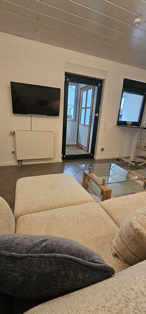 Pronájem bytu 2+1 43 m², Solingen, Severní Porýní-Vestfálsko Pronájem bytu 2+1 43 m², Solingen, Severní Porýní-Vestfálsko