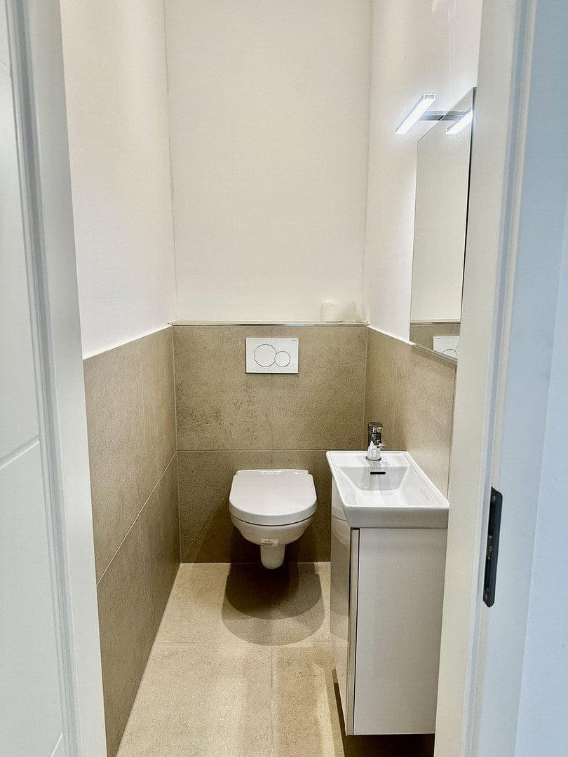 Prodej bytu 4+1 85 m², Adalbertsteinweg 204, Cáchy, Severní Porýní-Vestfálsko Prodej bytu 4+1 85 m², Adalbertsteinweg 204, Cáchy, Severní Porýní-Vestfálsko