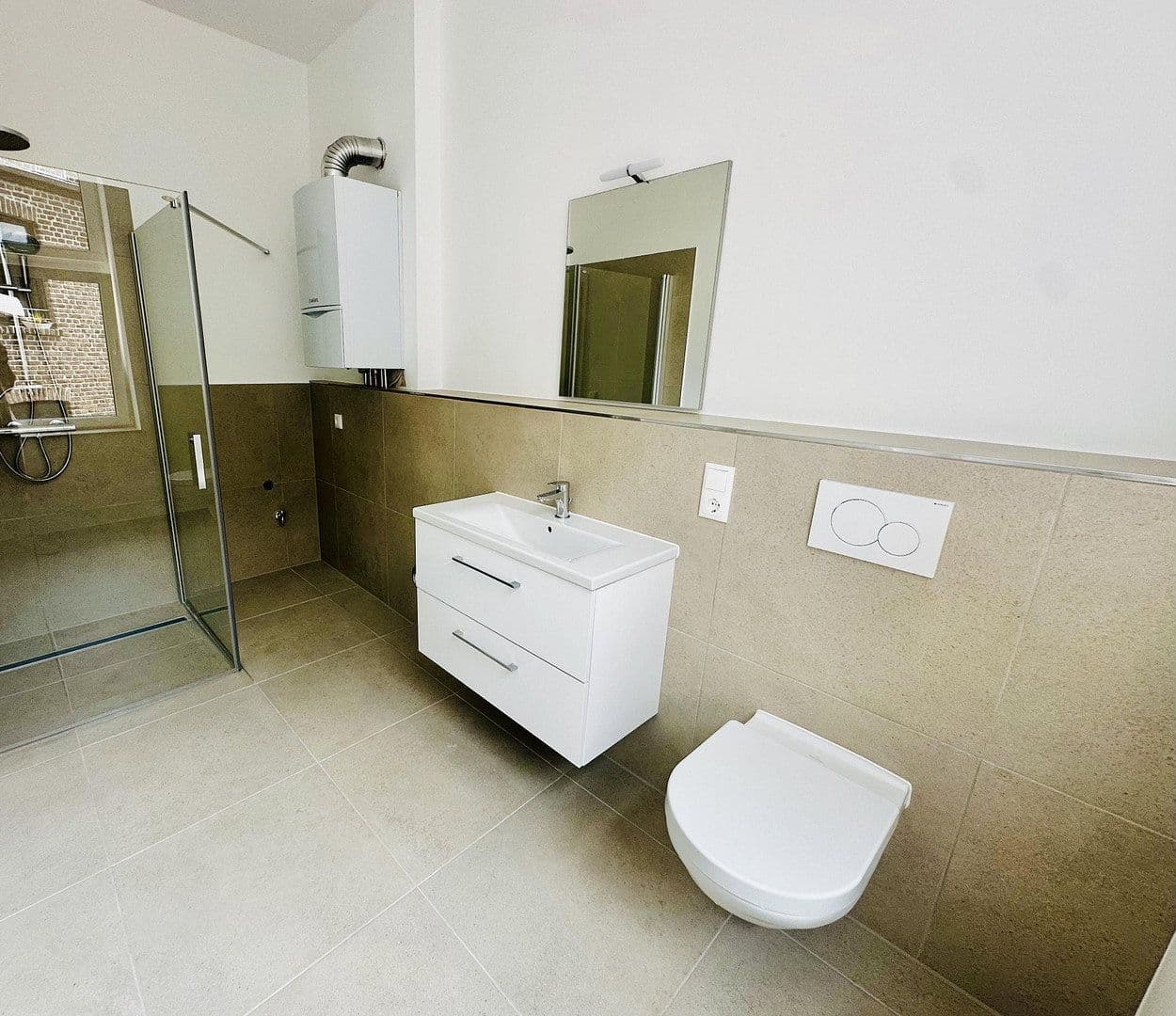 Prodej bytu 4+1 85 m², Adalbertsteinweg 204, Cáchy, Severní Porýní-Vestfálsko Prodej bytu 4+1 85 m², Adalbertsteinweg 204, Cáchy, Severní Porýní-Vestfálsko
