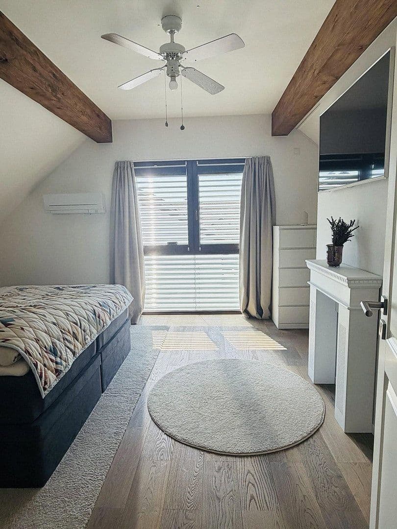 Prodej domu 144 m², pozemek 631 m², Rosenberg, Bádensko-Württembersko Prodej domu 144 m², pozemek 631 m², Rosenberg, Bádensko-Württembersko