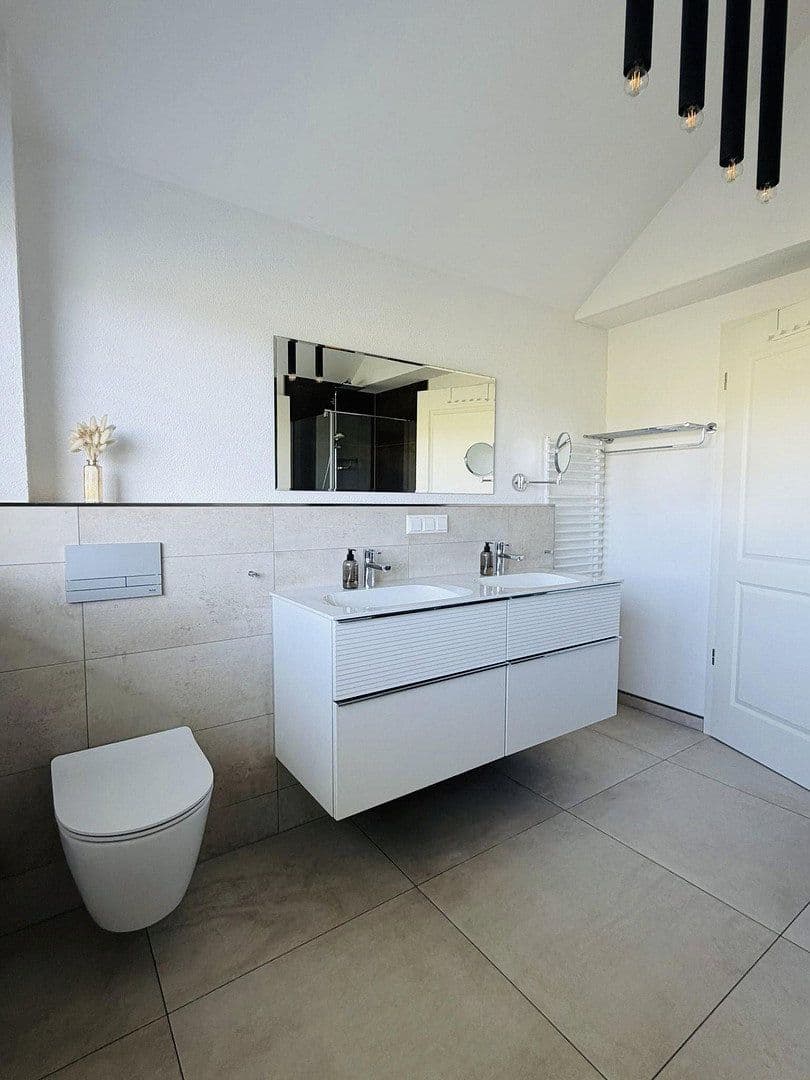 Prodej domu 144 m², pozemek 631 m², Rosenberg, Bádensko-Württembersko Prodej domu 144 m², pozemek 631 m², Rosenberg, Bádensko-Württembersko