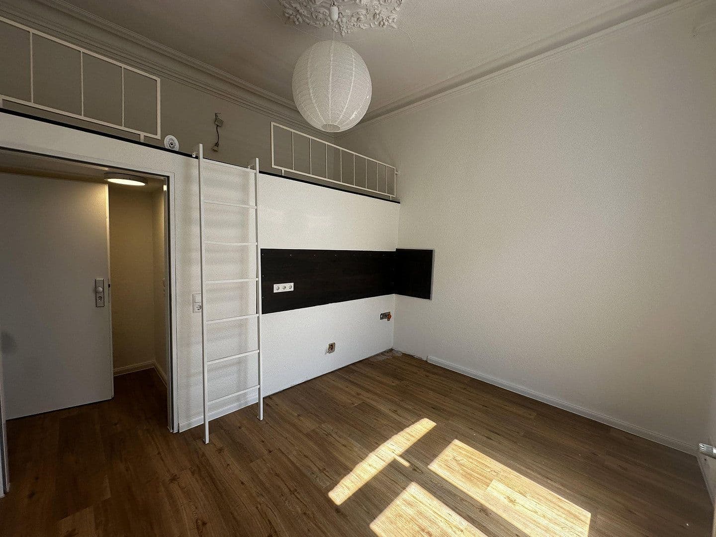 Prodej bytu 1+1 20 m², Bismarckstrasse 201, Cáchy, Severní Porýní-Vestfálsko Prodej bytu 1+1 20 m², Bismarckstrasse 201, Cáchy, Severní Porýní-Vestfálsko