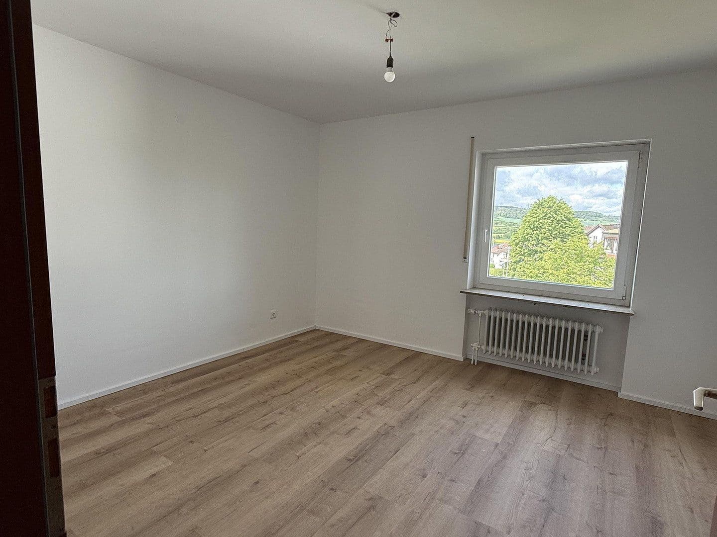 Pronájem bytu 3+1 81 m², Hochtalstr. 23, Lauda-Königshofen, Bádensko-Württembersko Pronájem bytu 3+1 81 m², Hochtalstr. 23, Lauda-Königshofen, Bádensko-Württembersko