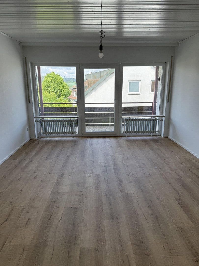 Pronájem bytu 3+1 81 m², Hochtalstr. 23, Lauda-Königshofen, Bádensko-Württembersko Pronájem bytu 3+1 81 m², Hochtalstr. 23, Lauda-Königshofen, Bádensko-Württembersko