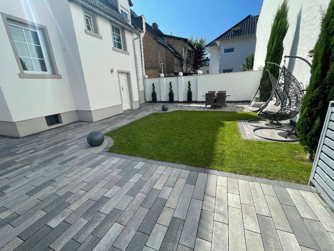 Prodej domu 130 m², pozemek 185 m², Frankfurt am Main, Hessen Prodej domu 130 m², pozemek 185 m², Frankfurt am Main, Hessen
