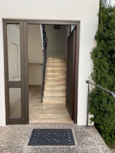 Pronájem bytu 3+kk 150 m², Dorfstr.6, Grafing, Bavorsko Pronájem bytu 3+kk 150 m², Dorfstr.6, Grafing, Bavorsko