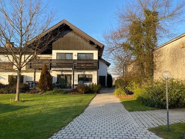 Pronájem bytu 3+kk 150 m², Dorfstr.6, Grafing, Bavorsko Pronájem bytu 3+kk 150 m², Dorfstr.6, Grafing, Bavorsko