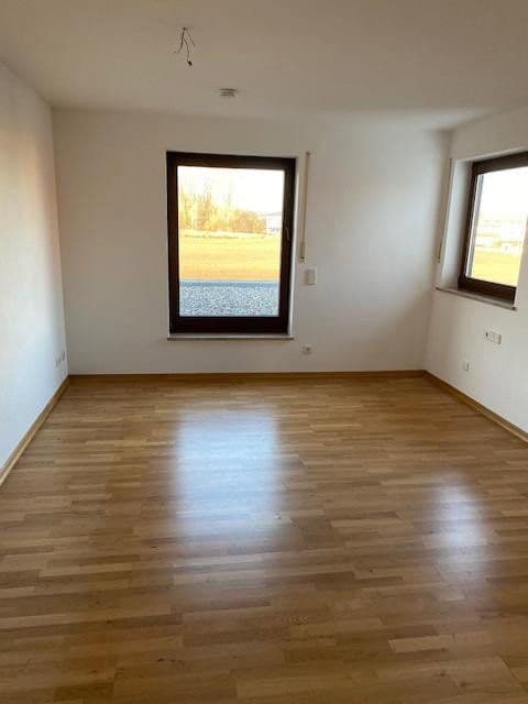Pronájem bytu 3+kk 150 m², Dorfstr.6, Grafing, Bavorsko Pronájem bytu 3+kk 150 m², Dorfstr.6, Grafing, Bavorsko