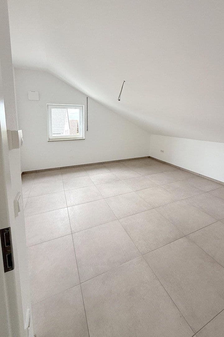 Pronájem bytu 3+1 72 m², An der Schwefelquelle 2, Schwandorf, Bavorsko Pronájem bytu 3+1 72 m², An der Schwefelquelle 2, Schwandorf, Bavorsko